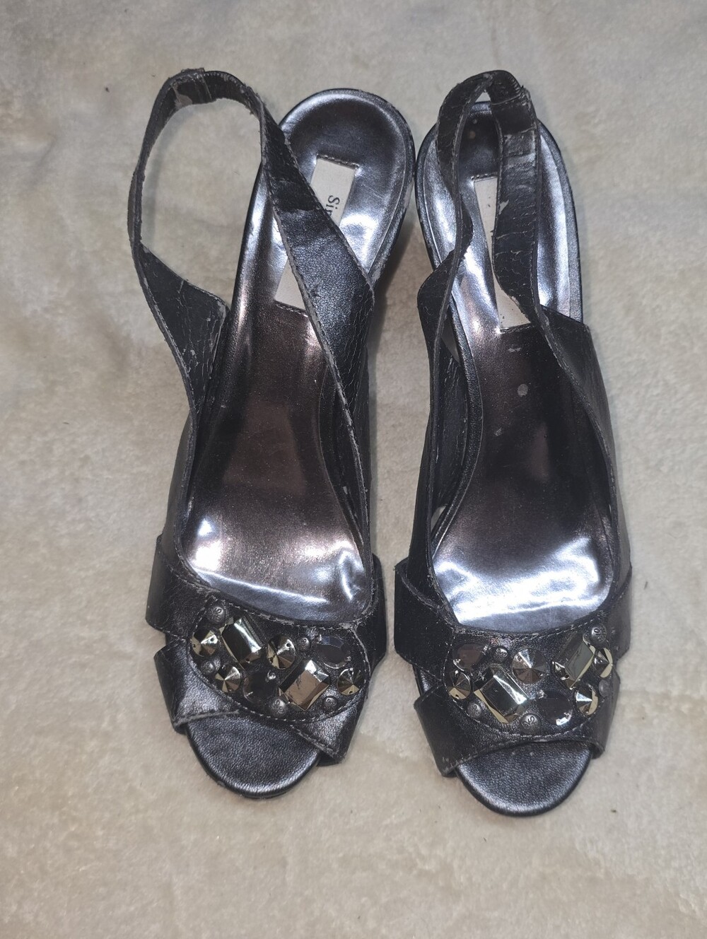 Simply Vera Wang Womens Cicely Graphite 8.5 Slip On Peep Toe Slingback Heels Koh